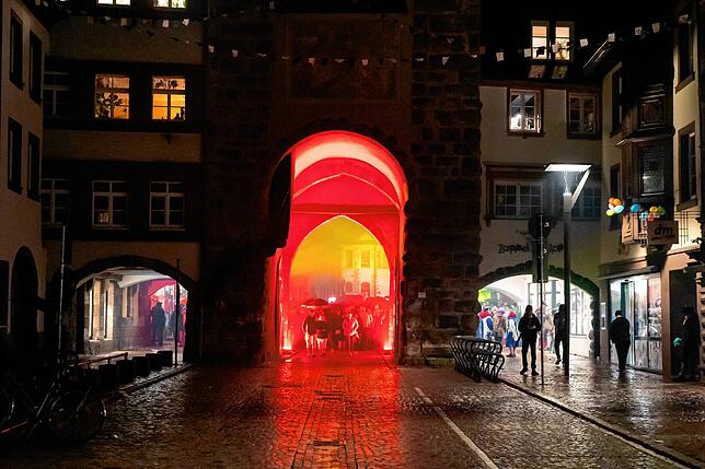 Bild 33: 150 Jahre Katzenmusik: Narrenspiel vor dem Riettor