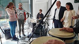 Landtagspräsidentin Muhterem Aras (Bündnis 90/Die Grünen) besuchte die Camphill Schulgemeinschaft in Brachenreuthe bei Überlingen. Das ...
