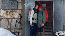 Schon öfters waren Stefanie Ritter (links) und Sophia Sandkühler auf der Pfälzerhütte. Auch im Winter. Ab dem Frühsommer sind die beiden ...