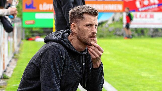 Sascha Rilli, Trainer des SV Deggenhausertal, freut sich über die gute Form seiner Mannschaft.