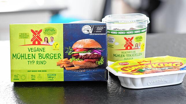 Immer mehr Menschen greifen zu Fleischersatzprodukten. Doch sind sie wirklich besser fürs Klima als das Fleisch, das sie ersetzen wollen?