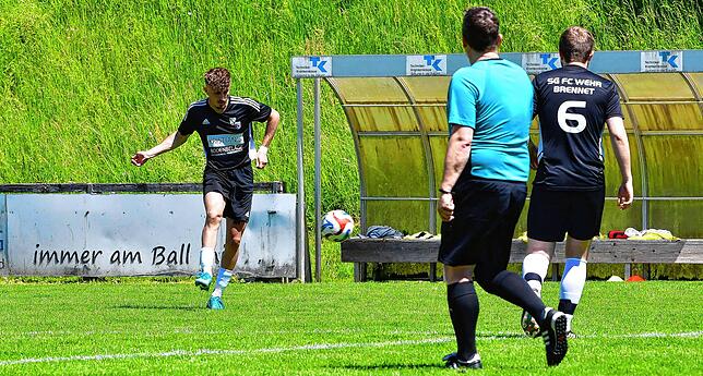 Bild 8: SV Eschbach siegt 3:0 bei Spitzenreiter SG FC Wehr/Brennet II – und wir haben Fotos!