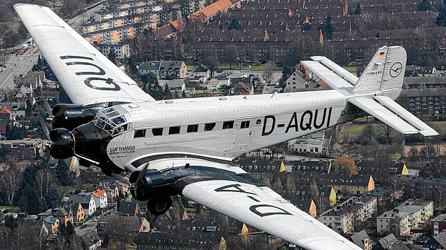Die Junkers Ju 52 D-AQUI 2006 bei einem Flug über Hamburg. Die Ära der Rundflüge ist seit 2018 vorbei.