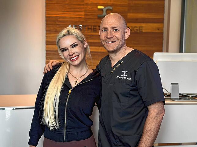 Andreas Dorow und Daniela Katzenberger kurz vor ihrer Behandlung.