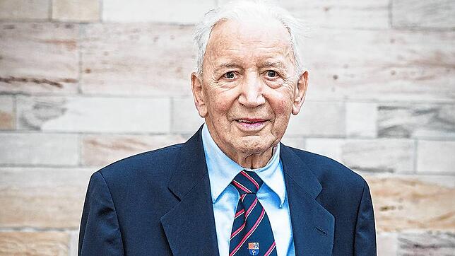 Er liebt alte Sprachen und das Theater: Der Jesuit Pater Peter Leutenstorfer verlässt St. Blasien.