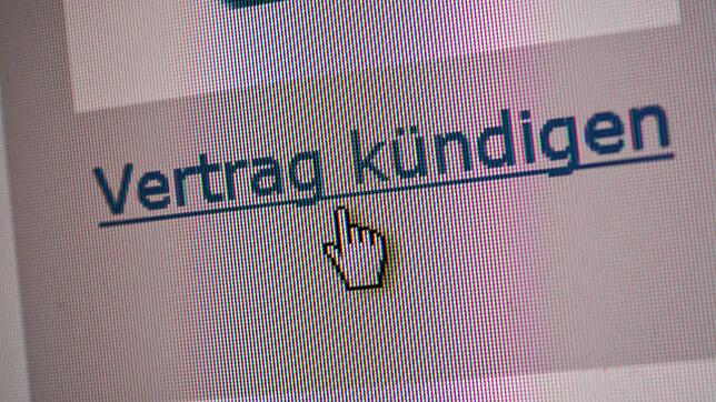 Ab dem 1. Juli müssen Unternehmen auf ihren Seiten einen Kündigungsbutton anbieten. Verstecken dürfen sie den allerdings nicht.