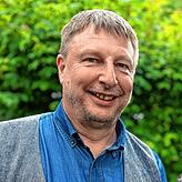 SUV-Fahrern dürfte die Gebührenerhöhung egal sein; es träfe vielmehr die untere Mittelschicht, so Jürgen Ruff (SPD).