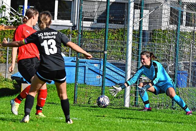 Bild 47: FC Hochrhein unterliegt 1:5 bei ESV/PSV Freiburg &ndash; und wir haben Bilder!