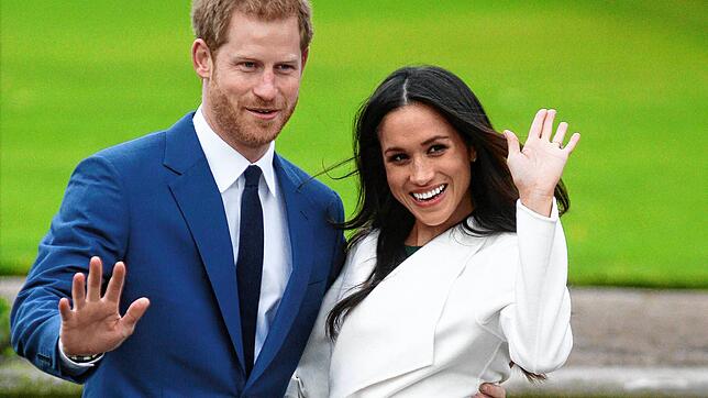 Bild : Endgültiger Rückzug: Harry und Meghan verlieren ihre letzten Ehrentitel und Ehrenämter