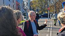 Der bahnpolitische Sprecher der Grünen Bundestagsfraktion, Matthias Gastel, spricht in Konstanz über die Probleme der Bahninfrastruktur ...