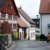 Im historischen Dorfkern von Öhningen gibt es enge Straßen und Gassen. Damit Fahrzeuge am Fahrbahnrand parken können, braucht es eine ...