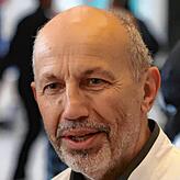 „Ich bin bodenlos erschüttert über die Art und Weise, wie die Verwaltung die Verpackungssteuer abarbeitet“, sagt Manfred Hölzl, ...