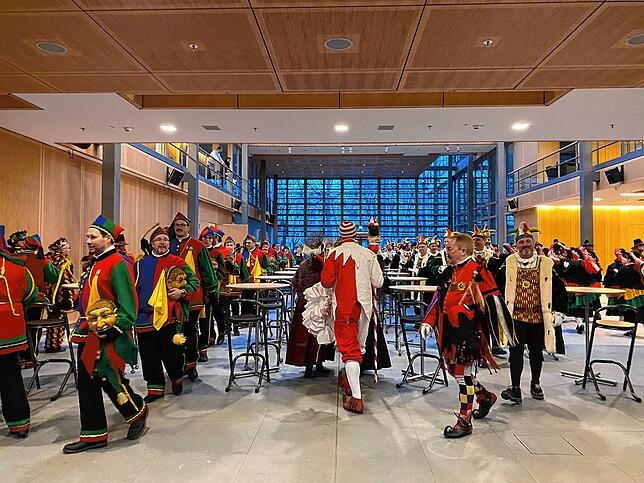 Närrisches Treiben in der Vertretung des Bundeslandes, wo sonst Karneval gefeiert wird.