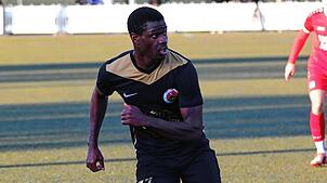 Abdoulie Mboob vom Türk. SV Singen ist aktuell der erfolgreichste Verbandsliga-Torjäger – 26 Treffer hat er in dieser Saison bereits ...