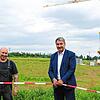 Ortsvorsteher Martin Strassacker, Gemeindearbeiter Udo Mayer, Bürgermeister Detlev Bührer und Straßenbauabteilungsleiterin Dorothea Matt ...