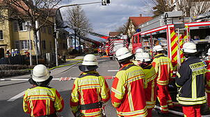 Nach dem Großeinsatz von Feuerwehr und Rettungskräften in Steißlingen: Die Kripo hat nun die Ermittlungen zur Brandursache in der ...