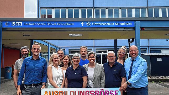 Das Projektteam der Ausbildungsbörse (von links): Bernd Schneider, Jürgen Herrmann, Verena Röhm, Raimund Fritsche, Stephanie Wenk, Silke ...