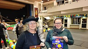 Petra Meier und Sarah Schaffner von der Narrenzunft (von links) haben die Fasnacht in Wehr durchgeplant. Das Bild zeigt die beiden beim ...