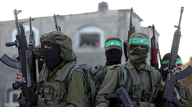 Maskierte Hamas-Kämpfer demonstrieren 2017 gegen US-Präsident Trumps Entscheidung, Jerusalem als Hauptstadt Israels anzuerkennen.