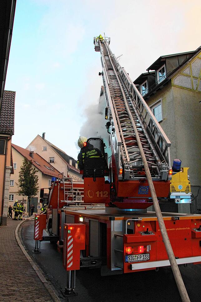 Die Drehleiterbesatzung.