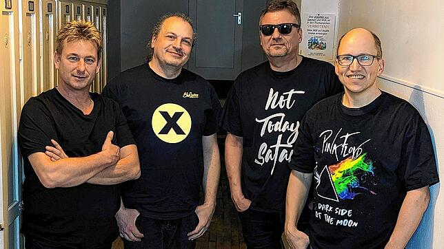 Die Mitglieder der Band Utopia X mit (von links) Mathias Wüst, Mario Stracuzzi, Marco Hiss und Jürgen Kallfass. Sie laden auf Samstag ...