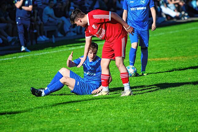 Bild 3: SG Stühlingen/Weizen besiegt den SV Eggingen im Derby mit 4:0 – und wir haben Fotos!