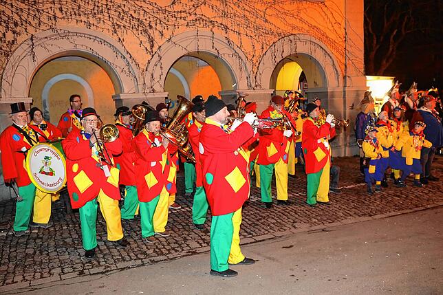 Bild 8: Der letzte Akt &ndash; Verbrennung der Fasnacht auf dem Stephansplatz 2024 (2)