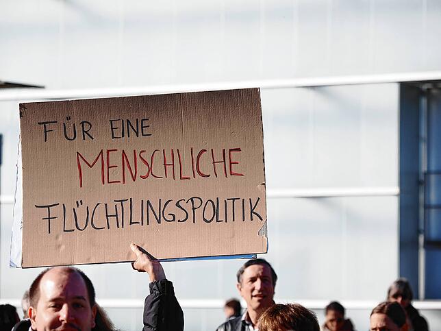 Bild 12: Bilder des Widerstands: Diese Menschen sagen Nein zum Rechtsextremismus