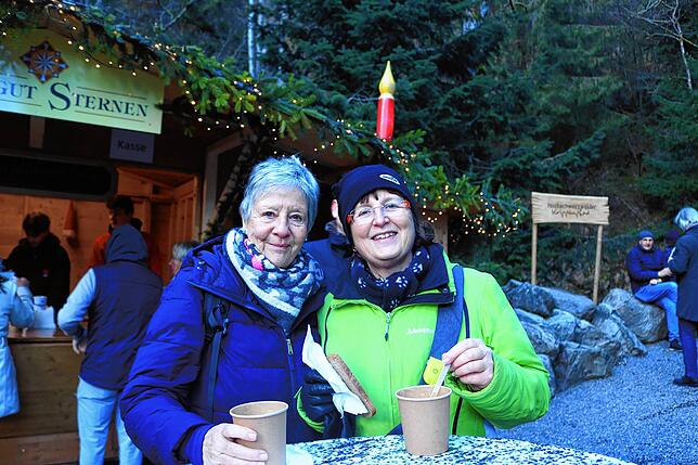 Tausende Besucher kamen zum Weihnachtsmarkt in die Ravennaschlucht um das einmalige Feeling zu erleben