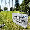 Der Hörlepark und der angrenzende Seeuferweg sind gesperrt. Abwasser wurde auf die dortige Überlauffläche geleitet.