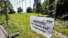 Der Hörlepark und der angrenzende Seeuferweg sind gesperrt. Abwasser wurde auf die dortige Überlauffläche geleitet.