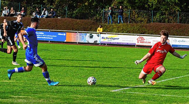 Der Ausgleich: Der Murger Franceso Lo Presti trifft zum 1:1. SV 08-Torwart Nicklas Joachim ist machtlos.