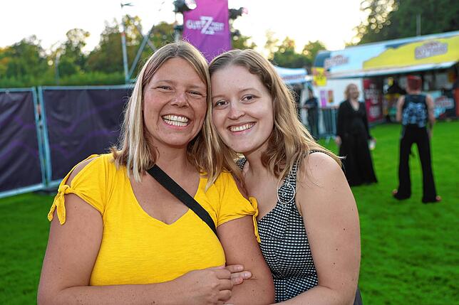 Bild 11: Konstanz: Wummernde Bässe, lässige Outfits und eine gute Zeit: Festival startet im Bodensee-Stadion