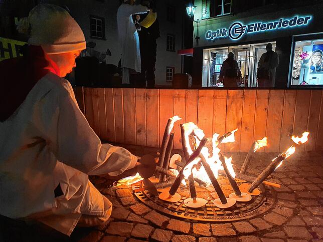 Bild 4: Endlich wieder Fasnacht: Narro-Zunft Waldshut feiert mit Umzug und Narro-Auswürfeln (mit Videos)