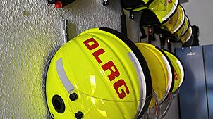 DLRG und Feuerwehr mussten wieder zu einem in Not geratenen Boot auf dem See ausrücken (Symbolbild).