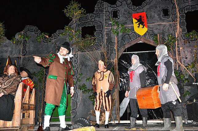 Bild 1: Alle Bilder des Hugeloh Narrenspiels