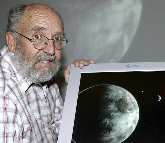 Der Schweizer Astrophysiker Michel Mayor.
Zusammen mit Didier Queloz entdeckte er 1995 den ersten bekannten Exoplaneten. Der von dem ...