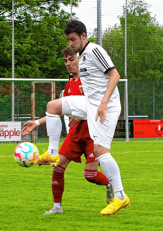 Bild 5: Die besten Bilder der Partie zwischen dem FC Überlingen und dem FV Walbertsweiler-Rengetsweiler!