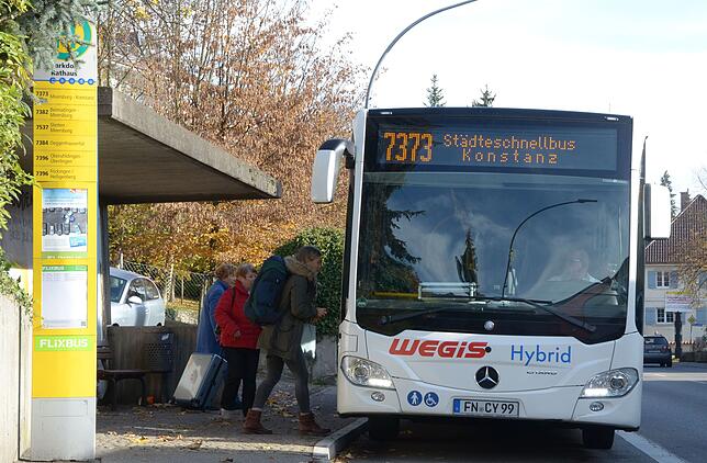 Es bedarf nur noch der Zustimmung des Ravensburger Kreisrats – dann kann der Städteschnellbus im Stundentakt – und auch am ...