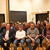Zahlreiche Besucher nehmen an der Bürgerversammlung in Unterbränd teil. Bild Christina Rademacher