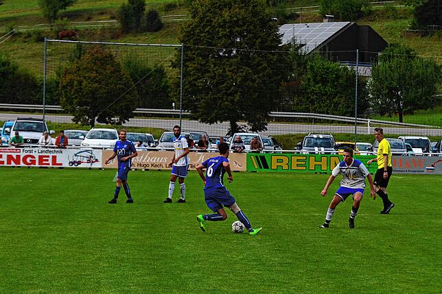 Bild 9: FC Geißlingen gewinnt beim FC Weizen mit 3:2 &ndash; und wir haben Bilder!