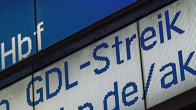 Auf Grund eines Streiks der Gewerkschaft der Lokführer (GDL) müssen sich Reisende auf Behinderungen des Zugverkehrs einstellen.