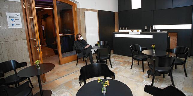 Nicht wiederzuerkennen: Der frühere Kassenraum des Stadttheaters ist jetzt eine multifunktional nutzbare Lounge.