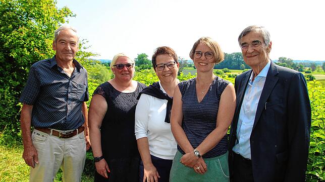 Franz Beer (BUND Markdorf), Silke Sulger (Edeka Sulger), Michaela Meyer (Edeka Südwest), Claudia Huesmann (Untere Naturschutzbehörde) ...