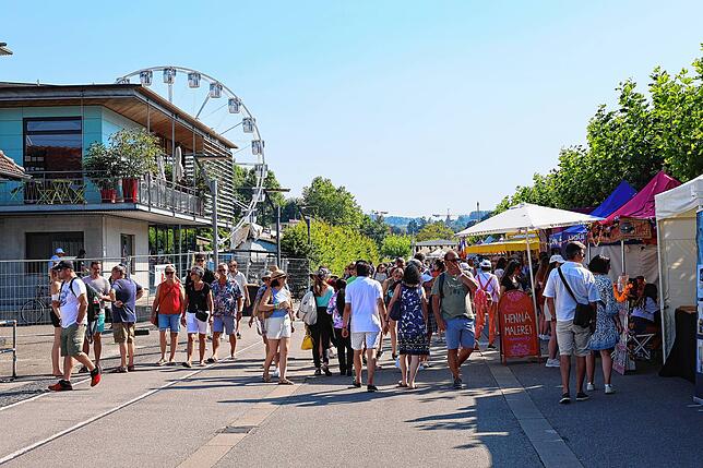Bild 9: Alle Generationen feiern beim Konstanzer Seenachtfest 2025 gemeinsam