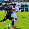 Flamur Berisha FC 08 Villingen (links) gegen Nikos Zografakis VfB Stuttgart II