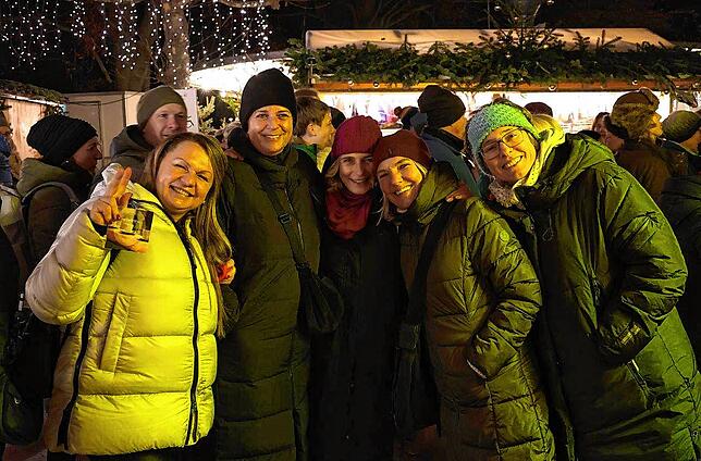 Bild 12: Der Hincooker backt für die Konstanzer Tafel: Bilder der Spendenaktion auf dem Weihnachtsmarkt