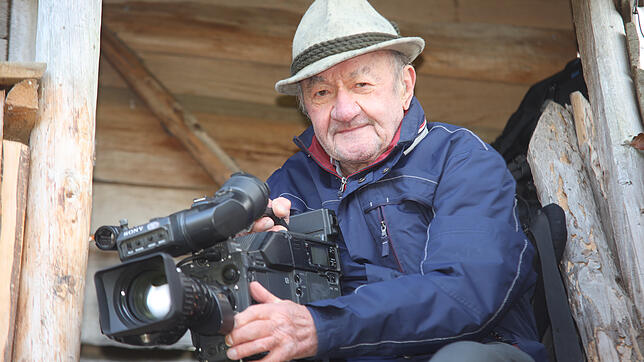 Auf Hochsitzen wie diesem saß Gottfried Hilbenz früher stundenlang, um Wildtiere zu filmen.
