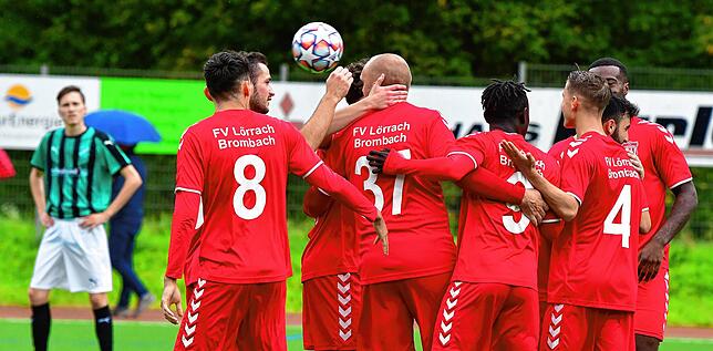 Bild 1: U23 des FV Lörrach-Brombach feiert ausgerechnet beim FC Zell den ersten Sieg &ndash; und wir haben Bilder!