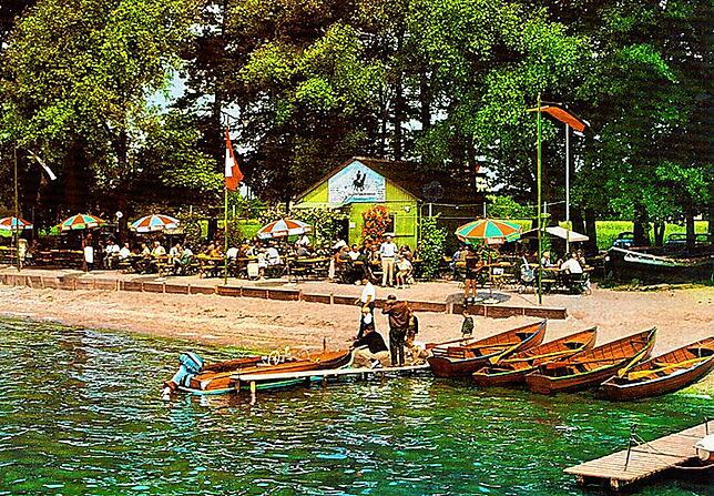 Der Biergarten noch mit dem Bootsverleih 1964. Boote werden hier seit über 20 Jahren nicht mehr verliehen. Aber im Sommer legen viele ...